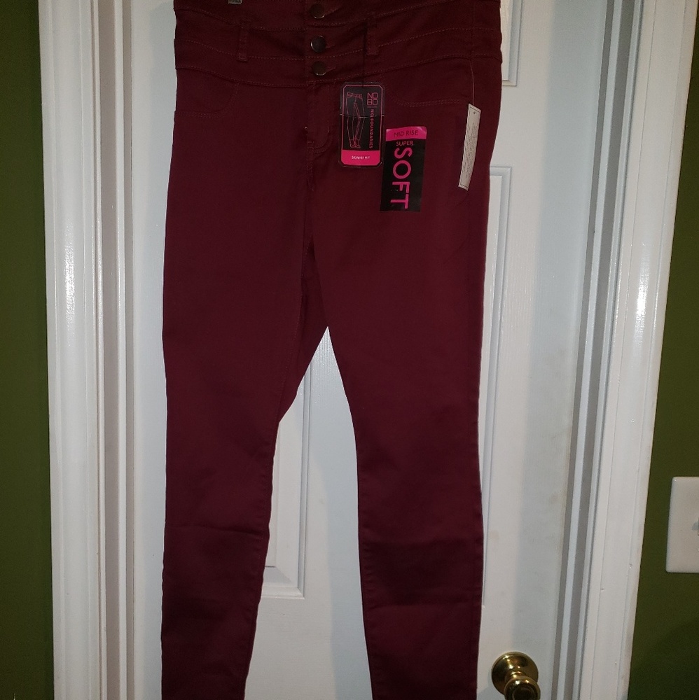 Maroon skinny fit pants
